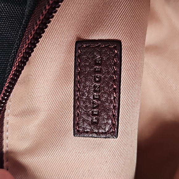 LEVENGER WRISTLET IN BLACK WITH BURGUNDY DETAILING - Picture 6 of 7